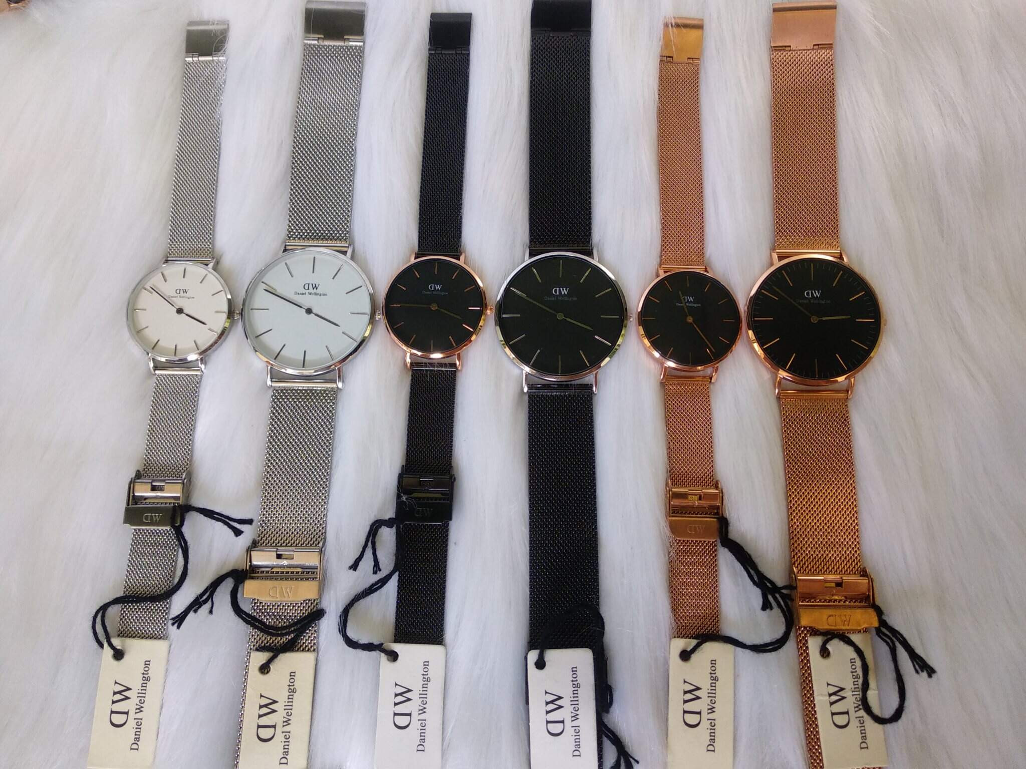 Đồng hồ DW Classic Bristol với dây da nâu tại Bình Dương