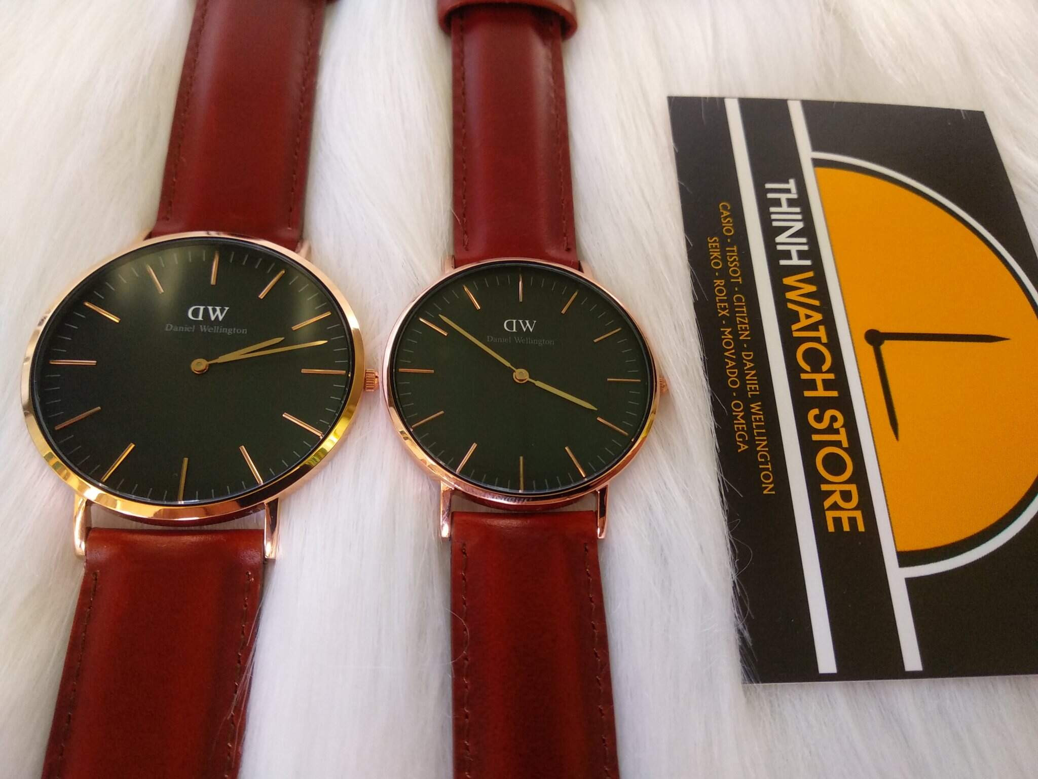 Đồng hồ DW Classic Sheffield với dây da đen thanh lịch ở Bình Dương