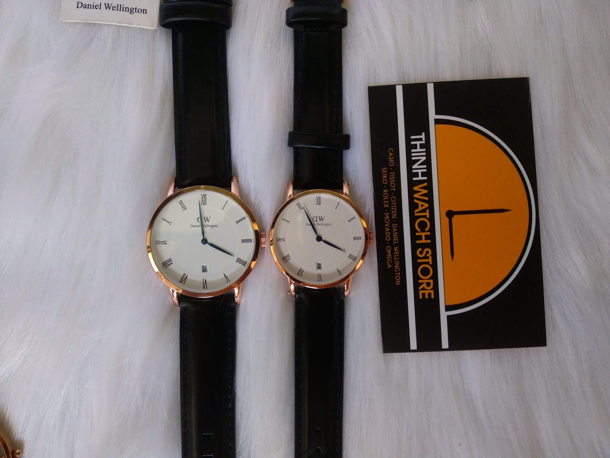 Đồng hồ DW Dapper với kim xanh nổi bật tại cửa hàng Bình Dương