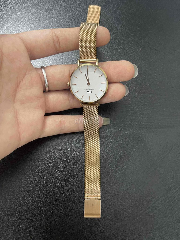 Đánh Giá "Đồng hồ DW Gò Vấp Everest": Địa Chỉ Uy Tín Mua Đồng Hồ Daniel Wellington Chính Hãng?