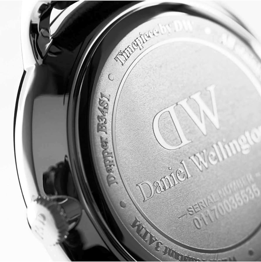 Đồng Hồ DW SF: Khám Phá Vẻ Đẹp Tối Giản Và Giá Trị Phong Cách Độc Đáo