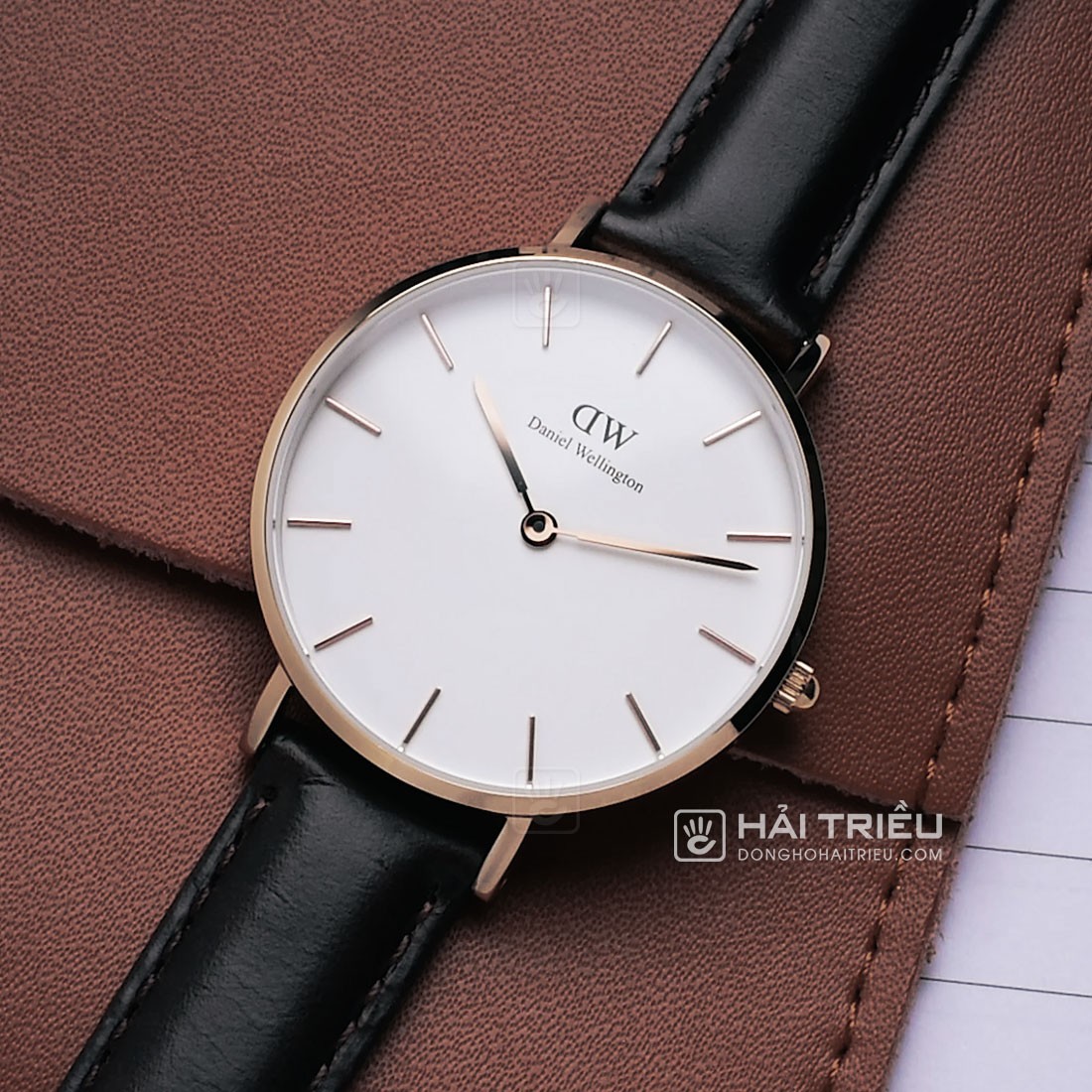 Khám phá Bộ Đồng Hồ Nữ Kèm Lắc Tay Daniel Wellington DW00500001: Biểu Tượng Của Phong Cách Tối Giản và Sang Trọng