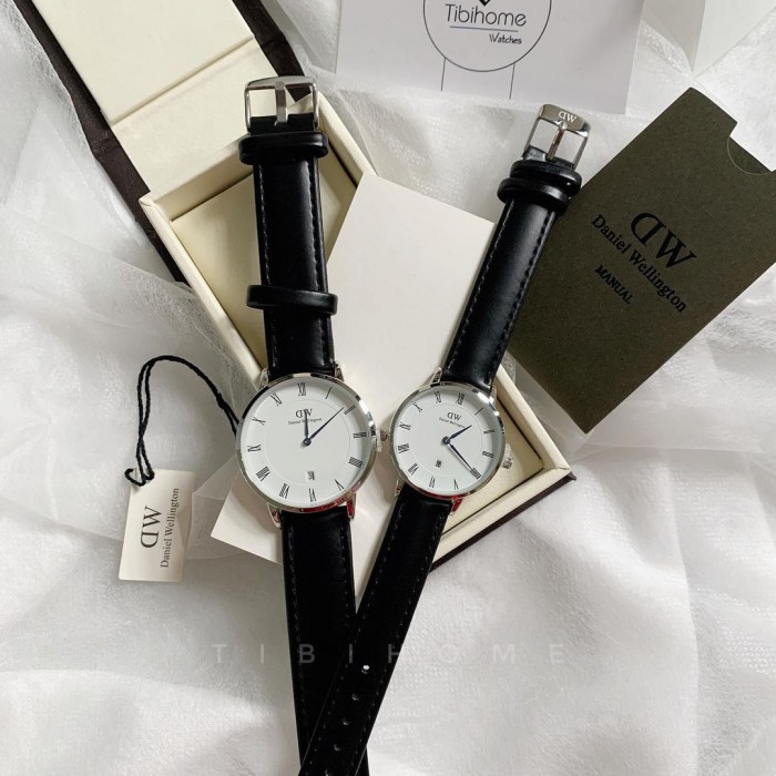 Đồng hồ DW Dapper Replica: Lật Tẩy Sự Thật Về Chất Lượng và Cách Phân Biệt