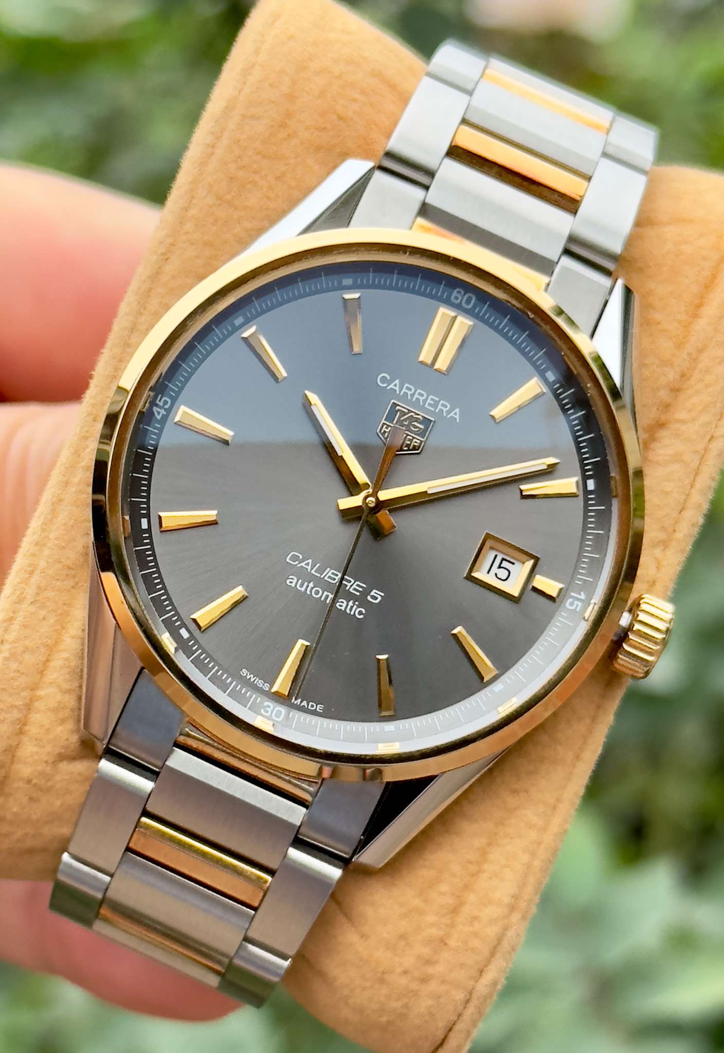 Đồng hồ DW Super Fake TPHCM: Sự Thật Đằng Sau & Cách Tránh Rủi Ro