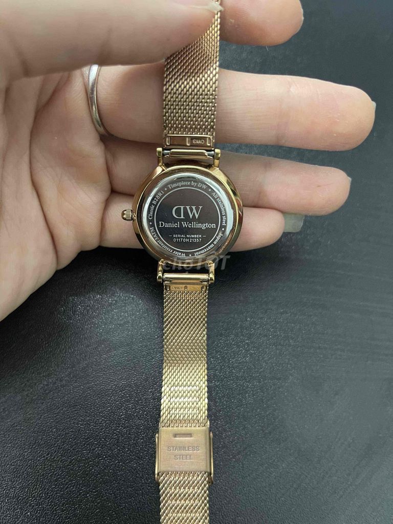 Đánh Giá "Đồng hồ DW Gò Vấp Everest": Địa Chỉ Uy Tín Mua Đồng Hồ Daniel Wellington Chính Hãng?