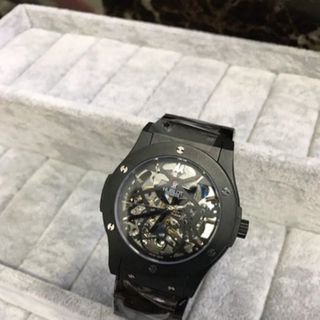 Hướng Dẫn Chi Tiết Tìm Đầu Mối Sỉ Đồng Hồ DW Like Auth Chất Lượng Cao và Uy Tín