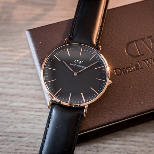 Đồng Hồ DW Dùng Mặt Kính Gì? Khám Phá Chất Liệu Kính Daniel Wellington