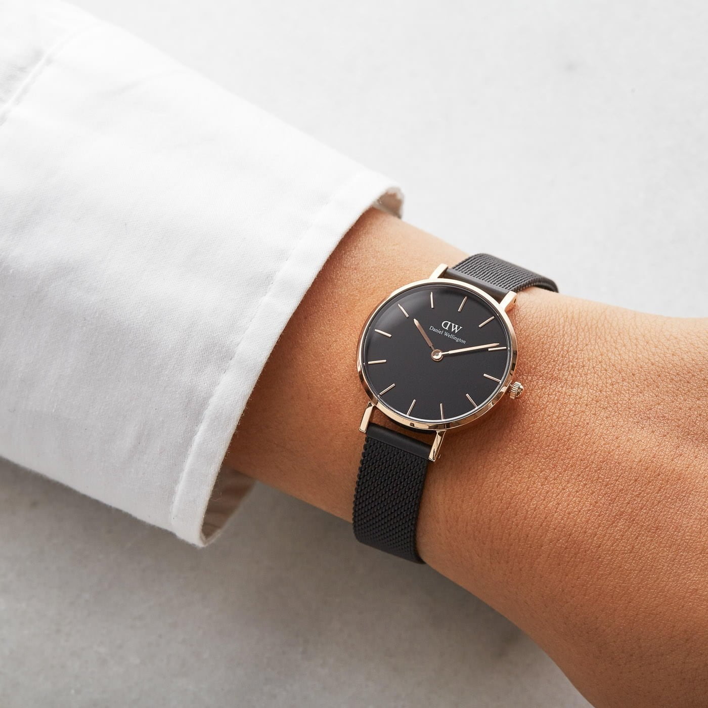Mua Đồng Hồ DW Auth ở Đà Nẵng: Hướng Dẫn Toàn Diện Từ A đến Z