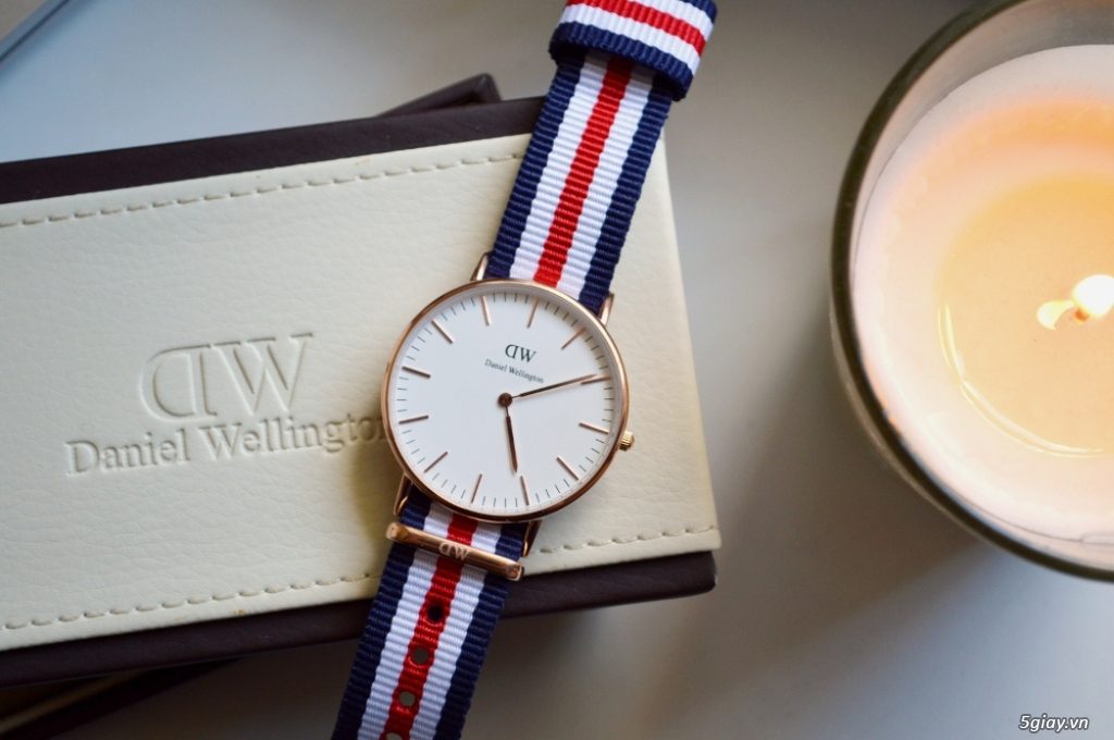 Đồng Hồ Daniel Wellington Gia Công Ở Việt Nam? Giải Mã Sự Thật Về Nguồn Gốc Sản Xuất