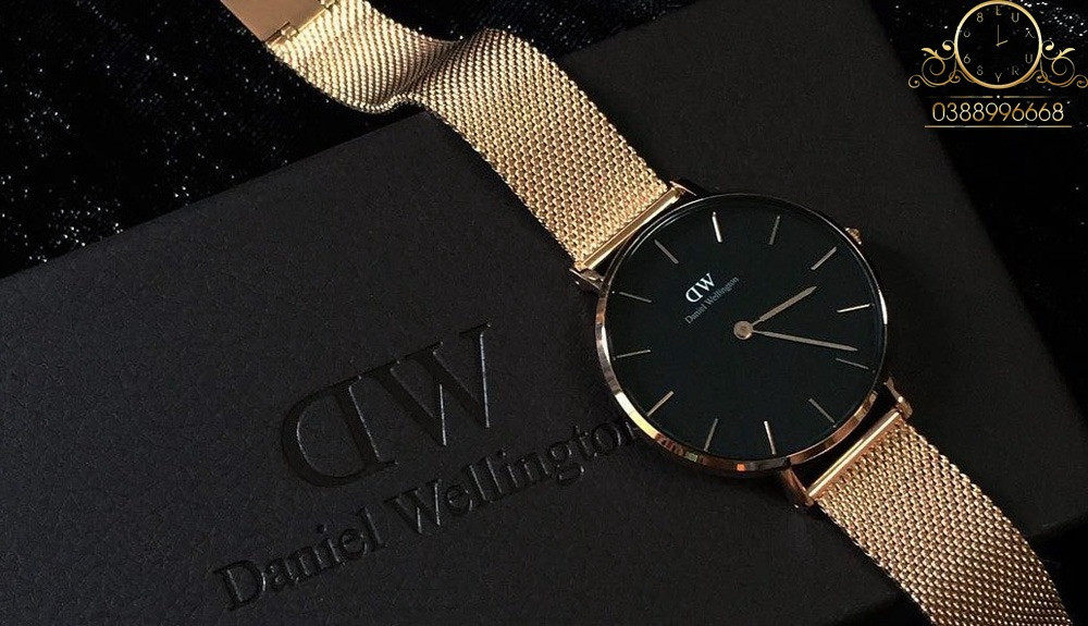 Đồng hồ Daniel Wellington Super Fake sử dụng chất liệu cao cấp như thép 316L