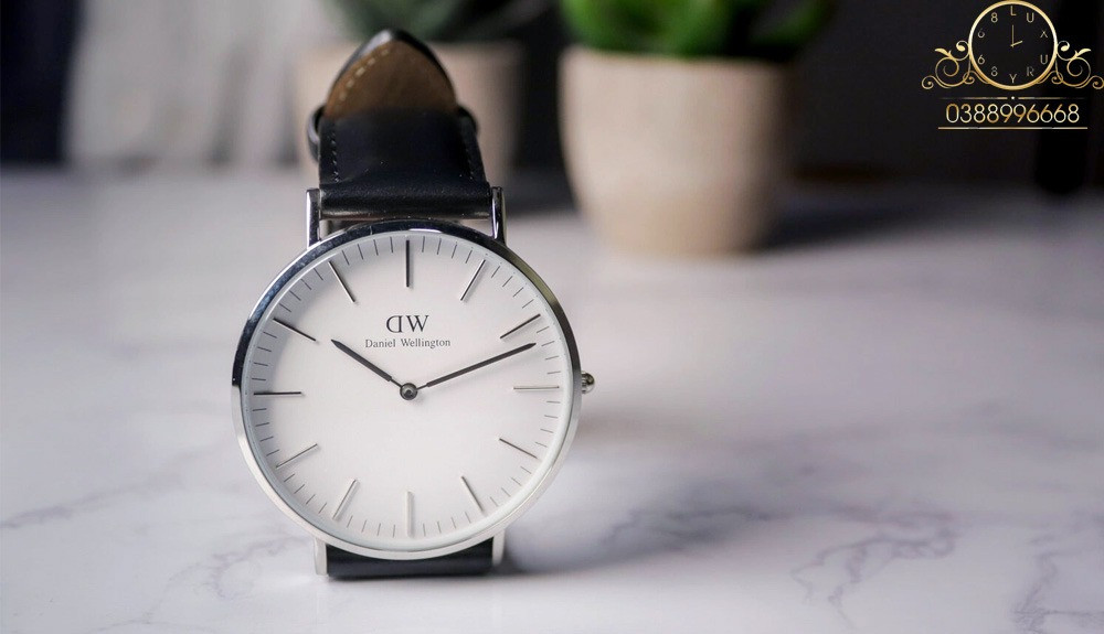 Luxury 8668 cung cấp đồng hồ Daniel Wellington Replica chất lượng kèm bảo hành dài hạn