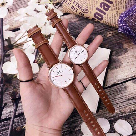 Đồng Hồ DW F1 Nam: Sự Thật Đằng Sau Tên Gọi Gây Hiểu Lầm Và Cách Chọn Mua Chính Hãng Đồng Hồ DW F1 Nam: Sự Thật Đằng Sau Tên Gọi Gây Hiểu Lầm Và Cách Chọn Mua Chính Hãng
