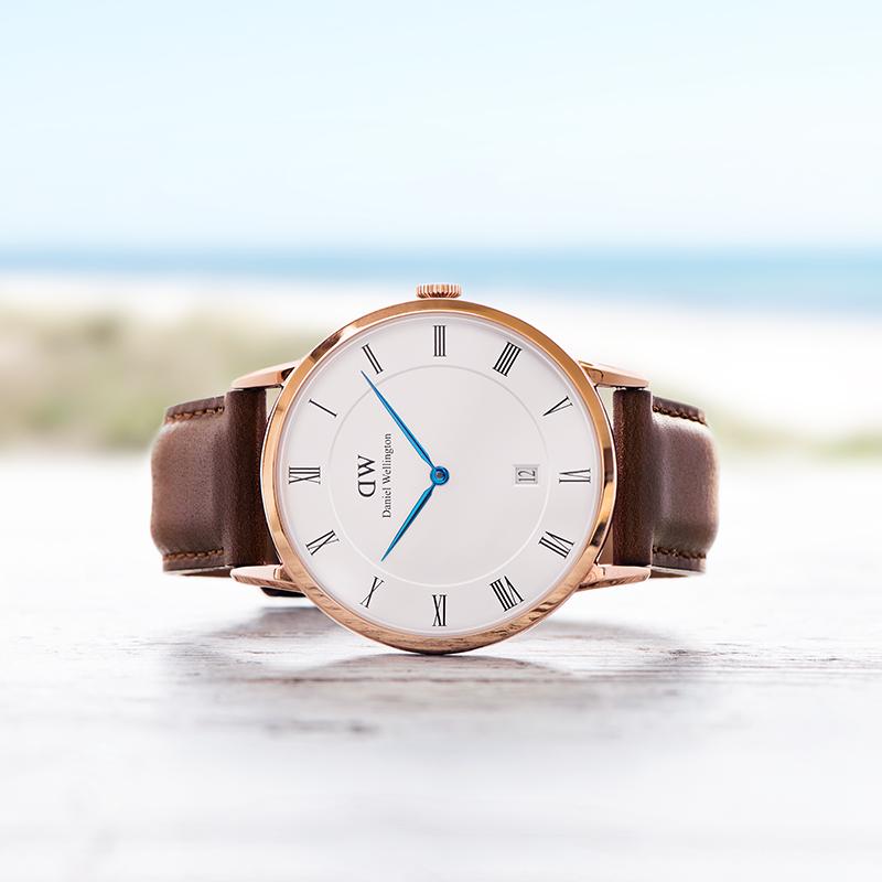 Đánh Giá Đồng Hồ DW Dapper: Nét Cổ Điển Tinh Tế Hay Lỗi Thời?