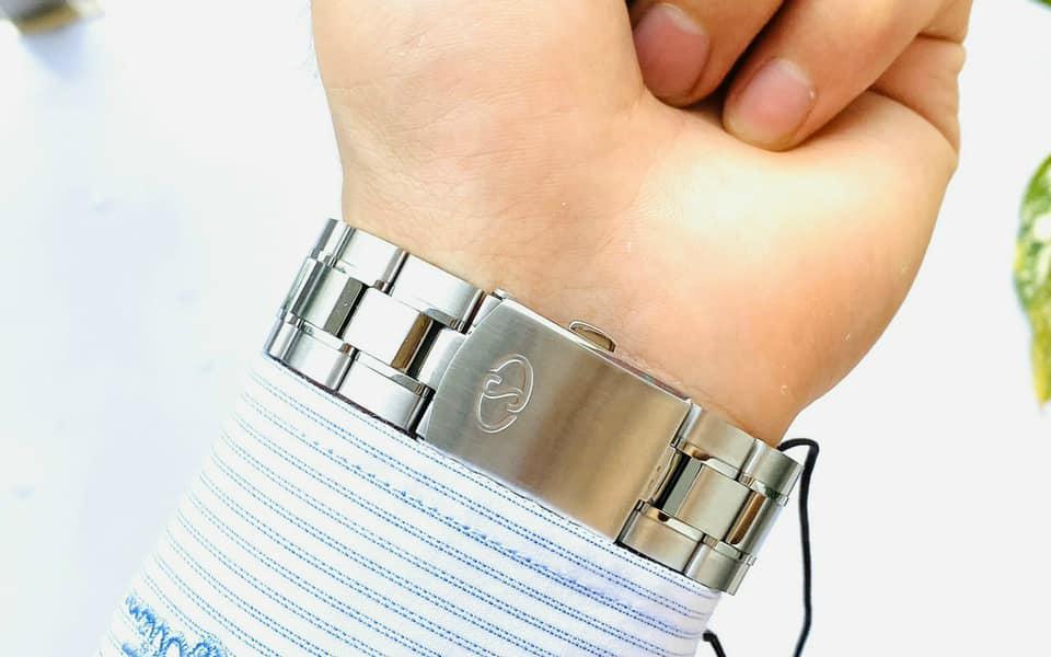 Đồng Hồ DW 6811: Biểu Tượng Của Sự Tinh Tế Và Phong Cách Tối Giản Vượt Thời Gian Đồng Hồ DW 6811: Biểu Tượng Của Sự Tinh Tế Và Phong Cách Tối Giản Vượt Thời Gian