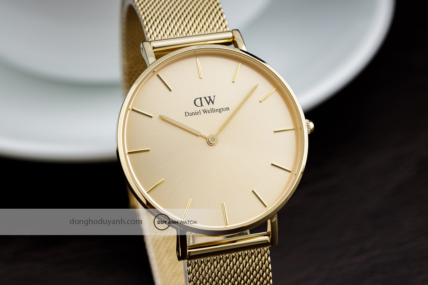Đồng hồ Daniel Wellington Petite không lịch với thiết kế tối giản