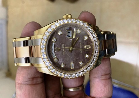 Lừa Đảo Trúng Đồng Hồ Rolex: Các Chiêu Trò Tinh Vi Và Cách Phòng Tránh Hiệu Quả