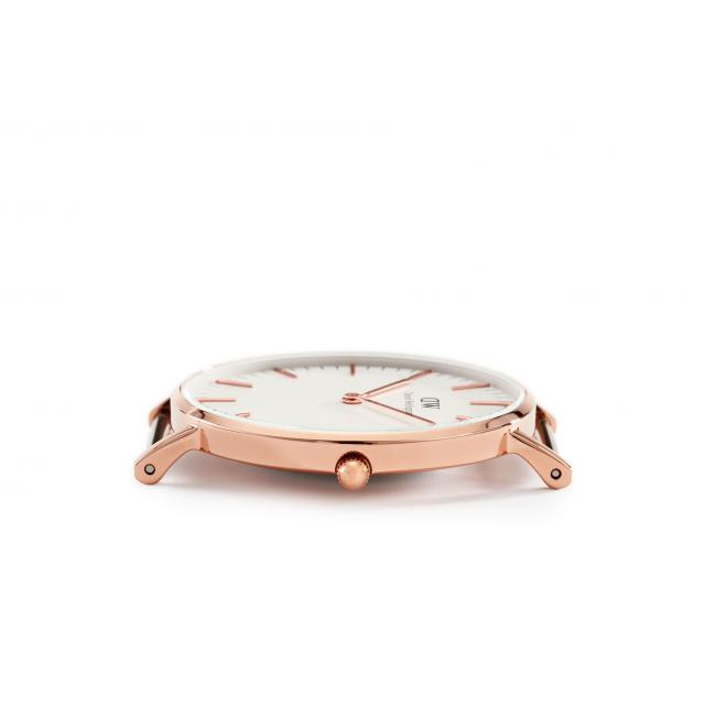 Hộp đựng và phụ kiện đi kèm khi mua đồng hồ Daniel Wellington DW00100006-0106DW chính hãng