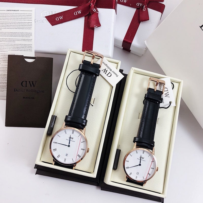 Đồng hồ DW Dapper Replica: Lật Tẩy Sự Thật Về Chất Lượng và Cách Phân Biệt