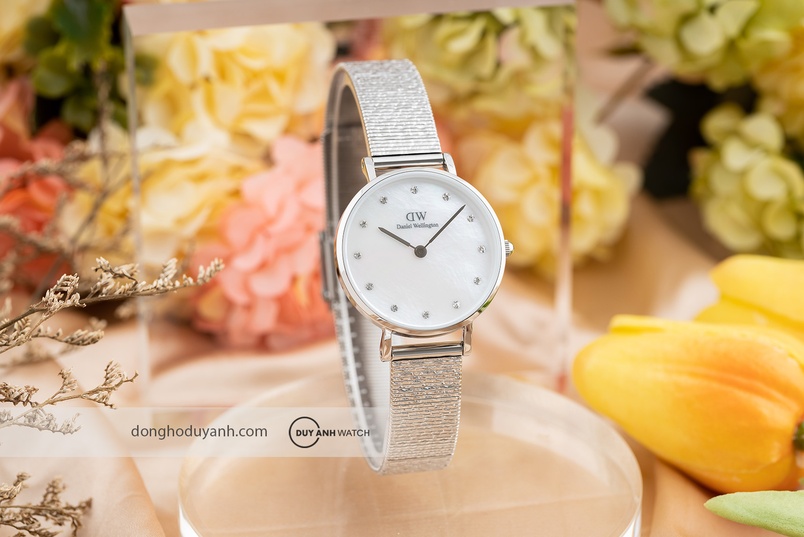Mua Đồng Hồ DW Từ Anh: Hướng Dẫn Toàn Diện Từ A Đến Z Để Sở Hữu Đồng Hồ Daniel Wellington Chính Hãng