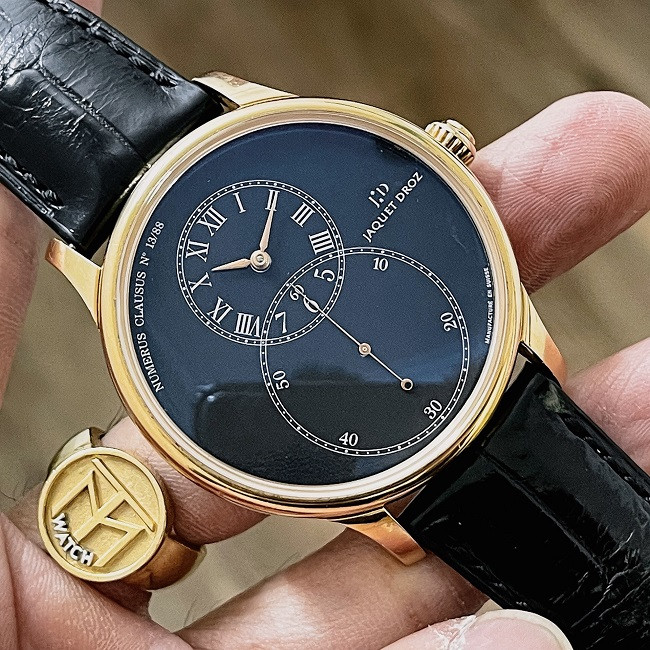 Đồng hồ Jaquet-Droz Grande Seconde Circled JO03033203 với mặt số xanh lam, phù hợp cho người mệnh Mộc khi chọn màu đồng hồ theo mệnh