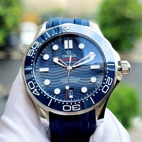 Đồng hồ Omega Co-Axial Chronometer dây da: Biểu tượng của sự sang trọng và chính xác