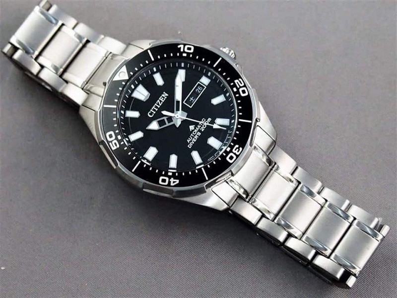 Đồng hồ Citizen Promaster Diver NY0070-83E chống nước tốt, giá 15 triệu nên mua