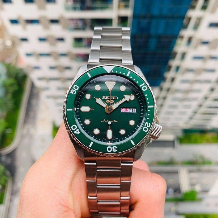 Đồng hồ nam Seiko 5 SRPD63K1S với mặt số xanh đậm