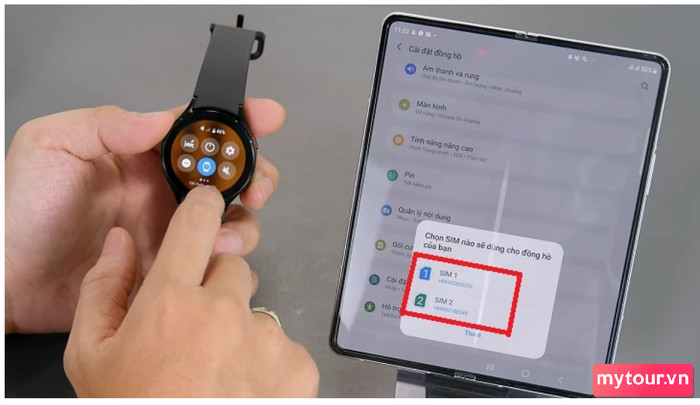 Quét mã QR để kích hoạt eSIM cho đồng hồ thông minh Samsung