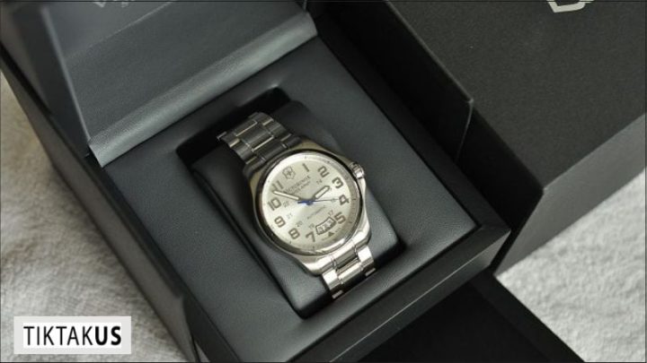 Đánh Giá Đồng Hồ Victorinox Swiss Army: Liệu Có Xứng Danh "Chất Lượng Thụy Sĩ"?