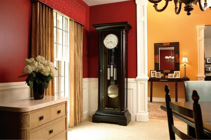 Tính năng xem giờ tiện lợi của các mẫu đồng hồ cây hiện đại trong gia đình