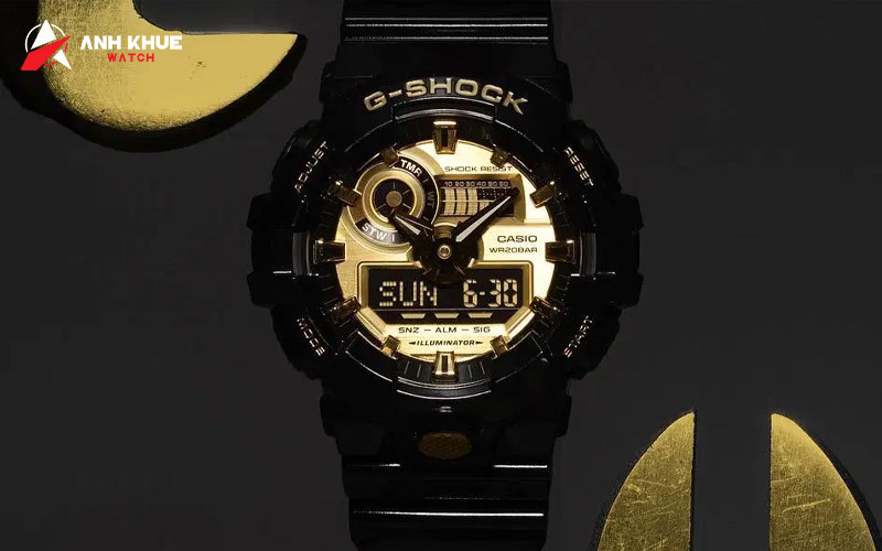 Đồng hồ G-Shock GA-710GB-1A với màn hình vàng gold toàn bộ ấn tượng