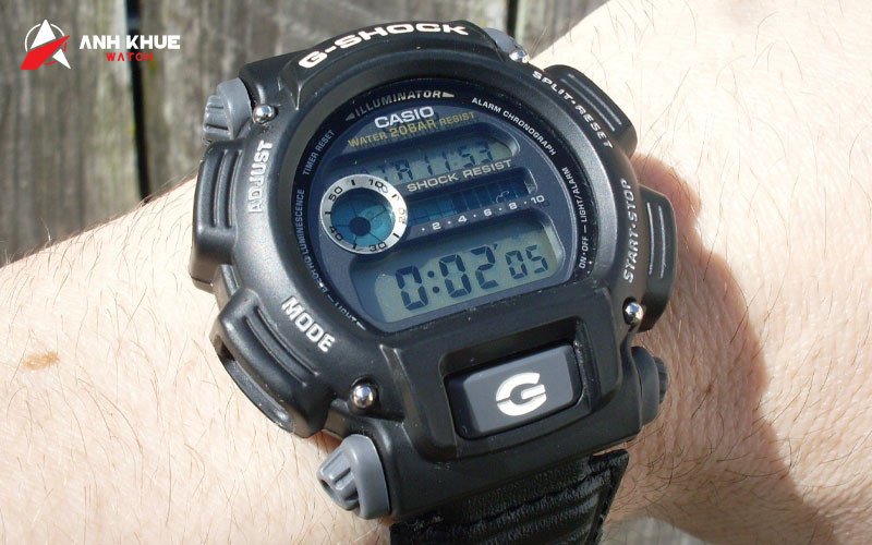 Đồng hồ G-Shock DW-9052V-1CR với dây nylon thể thao