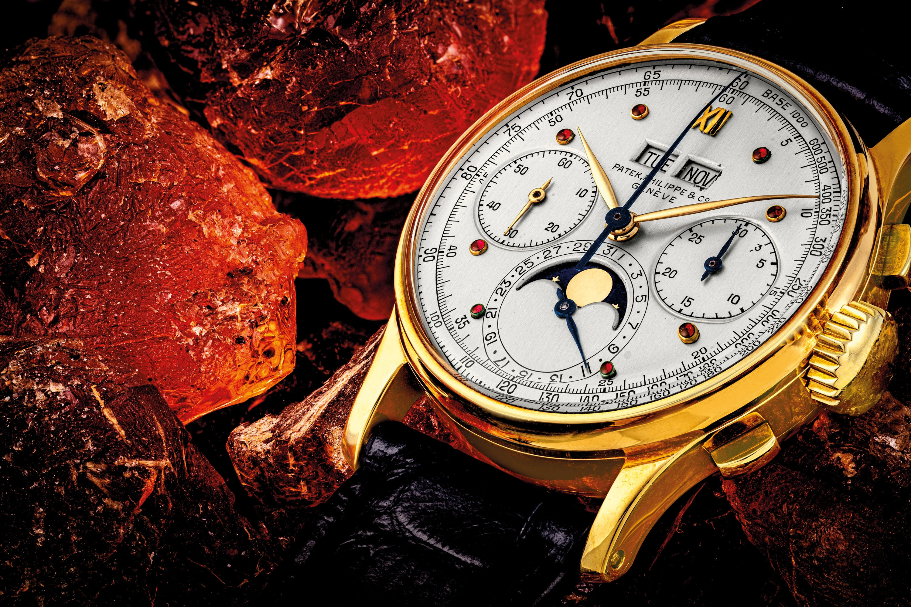 Patek Philippe Reference 1527 Perpetual Calendar Rose Gold 18K: Một trong những mẫu đồng hồ cổ điển giá trị