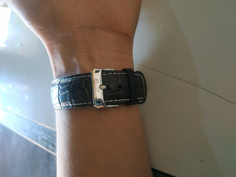 Đồng hồ Casio MTP-1374L-7AVDF trên tay với dây da chất lượng