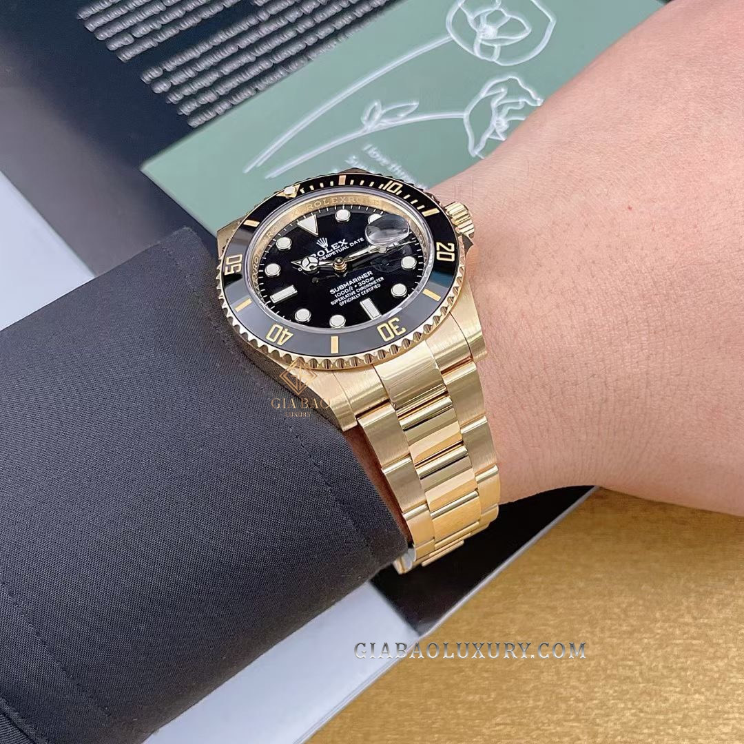 Đồng hồ Rolex Submariner vàng trắng 18k độc đáo tại Việt Nam