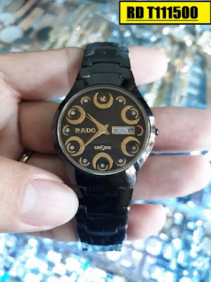 Đồng hồ Rado nam màu đen T111500 với dây ceramic sáng bóng, thiết kế mạnh mẽ