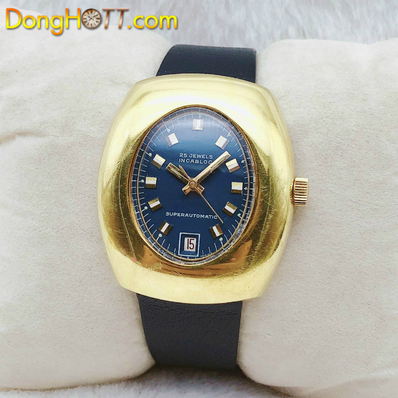Góc nhìn tổng thể đồng hồ độc lạ chính hãng Thụy Sĩ, nhấn mạnh vẻ đẹp hoài cổ