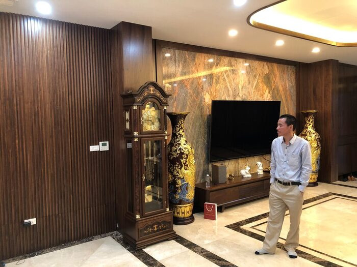 Mẫu đồng hồ cây hiện đại biểu tượng của sự thành công và đẳng cấp