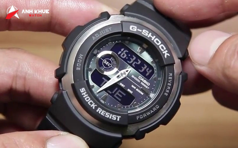 Casio G-Shock G-300-3AV: Đồng hồ đa năng với tính năng giờ thế giới
