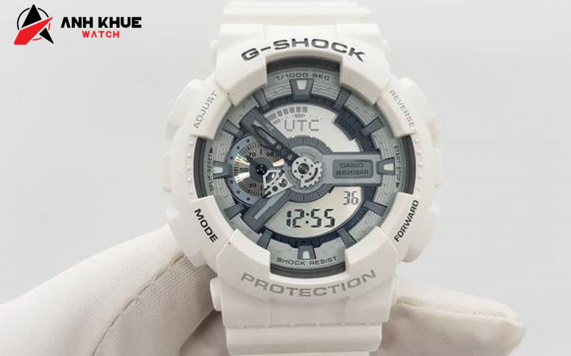 Đồng hồ G-Shock GA-110C-7A màu trắng xám thể thao