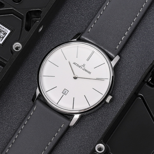 Thiết kế thanh lịch của đồng hồ Jacques Lemans JL-1-2003B, có mặt tại Đăng Quang Watch