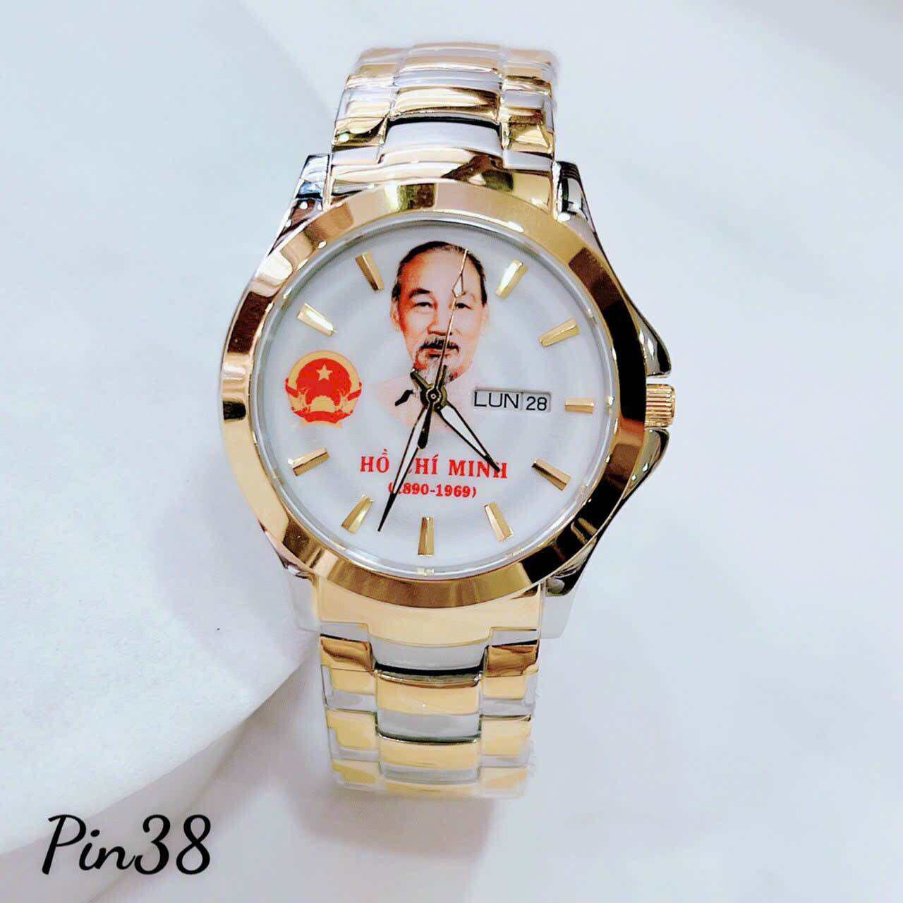 Bài Học Sâu Sắc Từ Chiếc Đồng Hồ Của Bác Hồ: Tinh Thần Trách Nhiệm và Sự Đồng Lòng