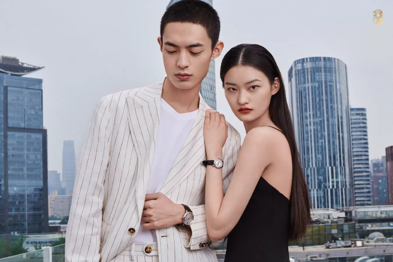 Đồng hồ cặp đôi cao cấp thể hiện sự gắn kết và tình yêu vĩnh cửu