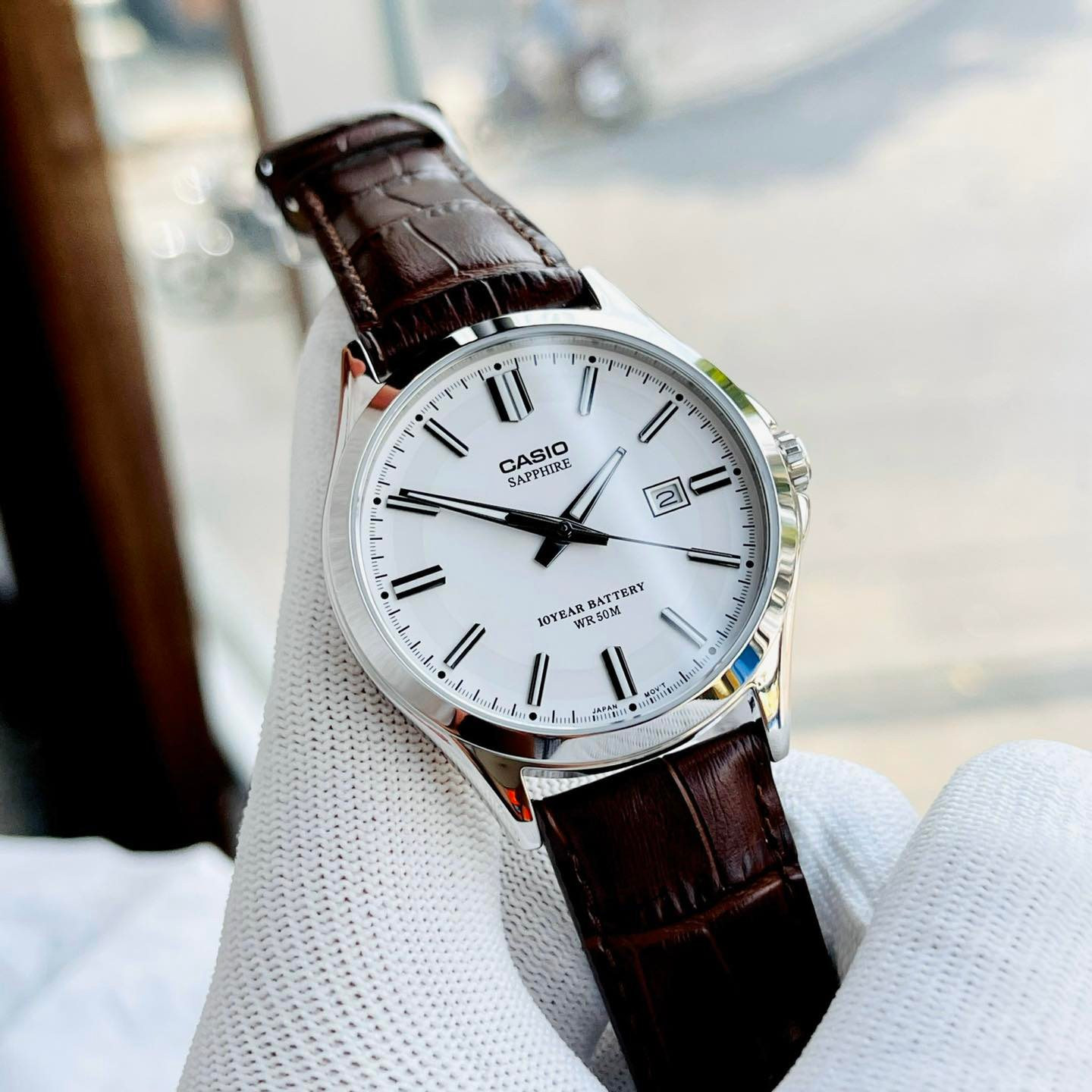 Đồng hồ Casio MTS-100L dây da và mặt kính Sapphire giá tốt