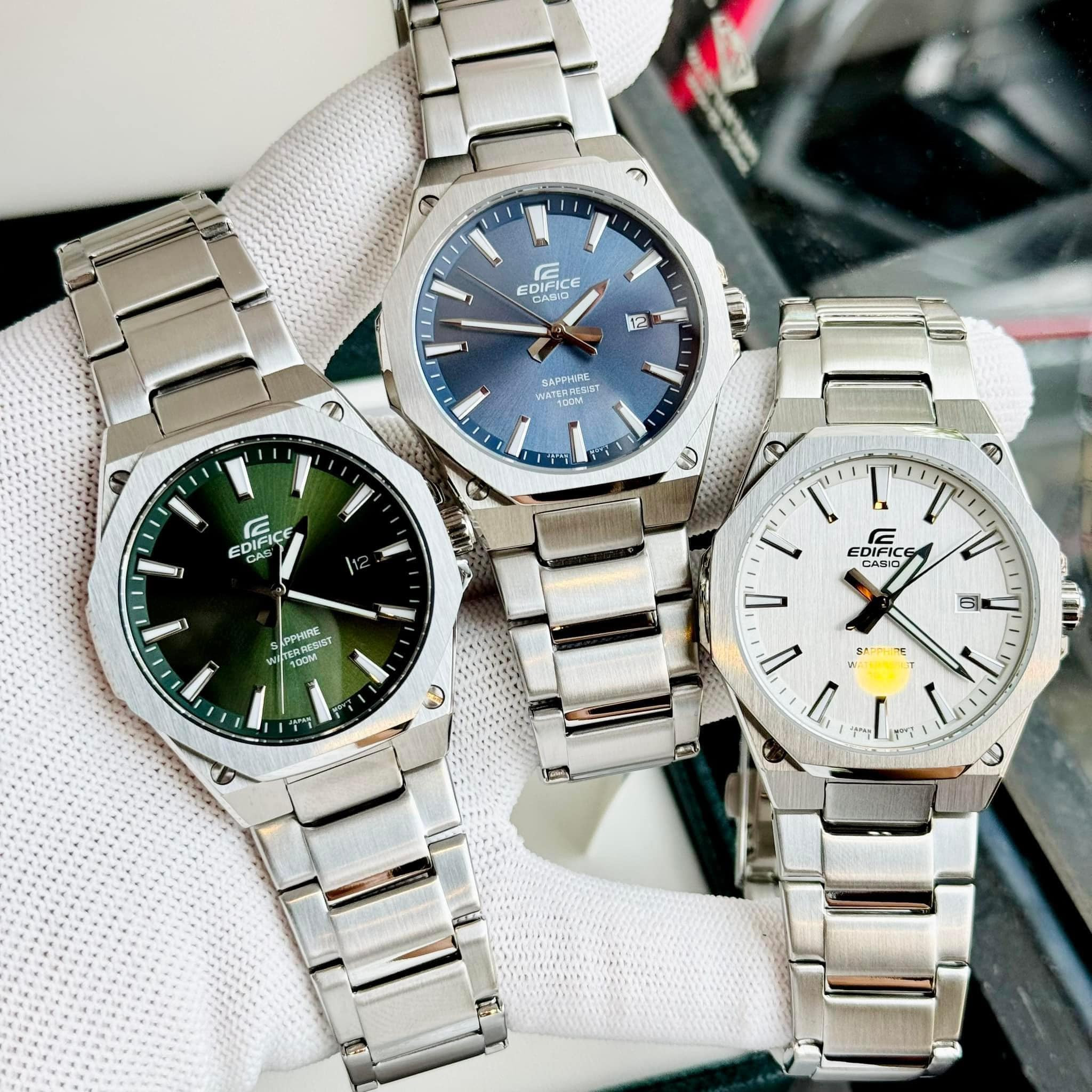 Đồng hồ Casio Edifice EFR-S108D với mặt kính Sapphire siêu mỏng