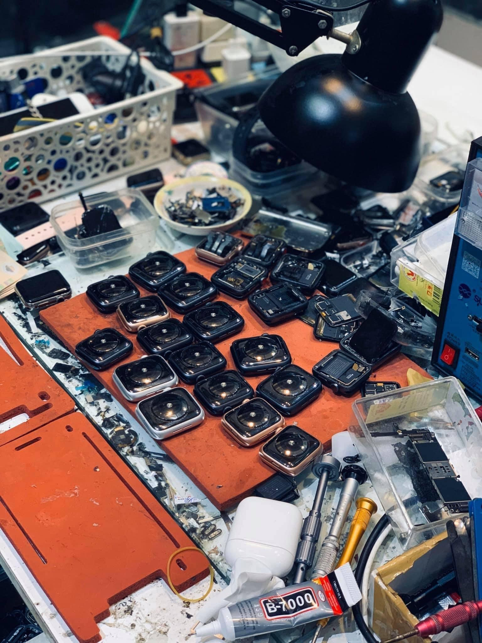 Quy trình sạc thử nghiệm sau khi thay pin đồng hồ thông minh