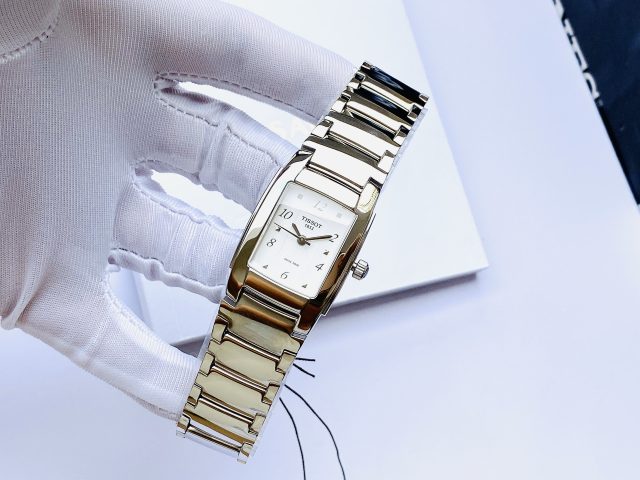 Đồng Hồ Tissot Nữ Mặt Vuông: Biểu Tượng Của Sự Thanh Lịch Vượt Thời Gian