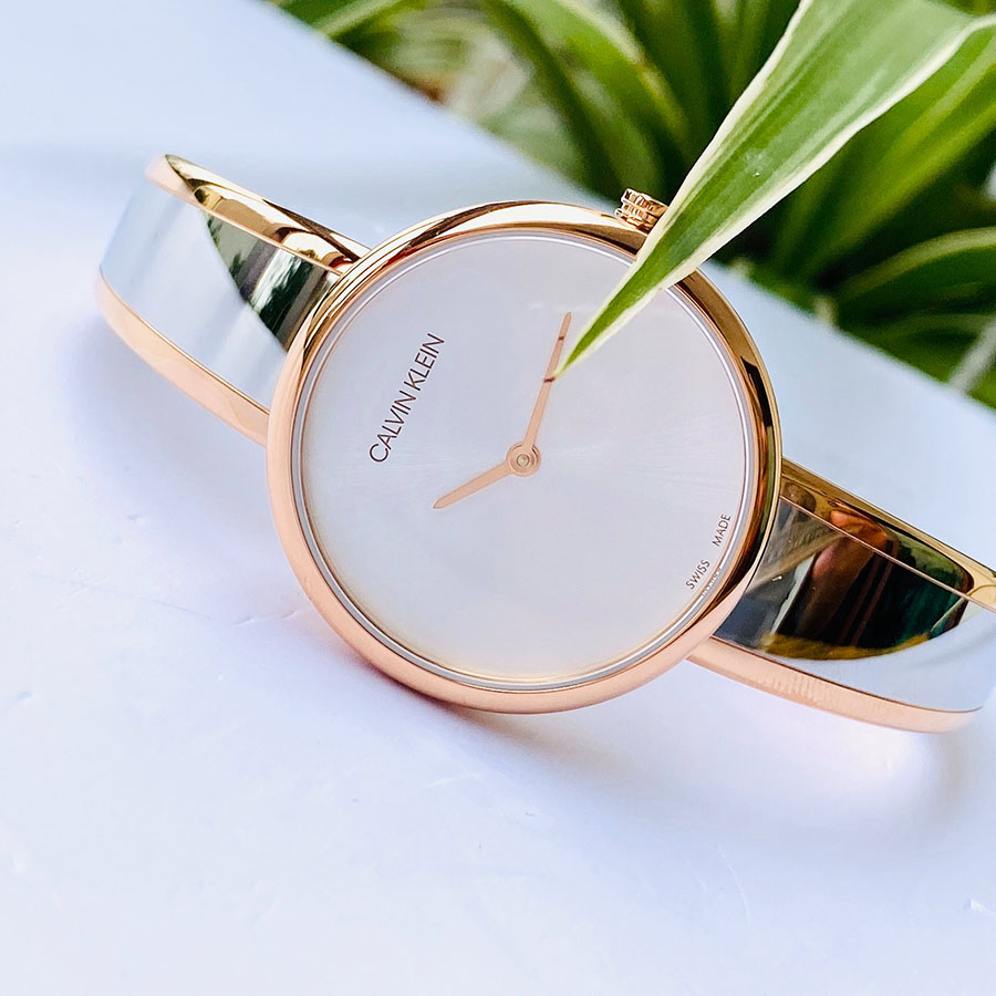 Đồng Hồ Calvin Klein Nữ Chính Hãng: Biểu Tượng Phong Cách Tối Giản và Sang Trọng