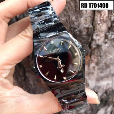 Đồng hồ Rado nam màu đen T701400 với bộ vỏ và dây đeo ceramic bóng bẩy