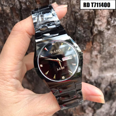 Đồng hồ Rado nam màu đen T711400, thiết kế cổ điển pha trộn hiện đại